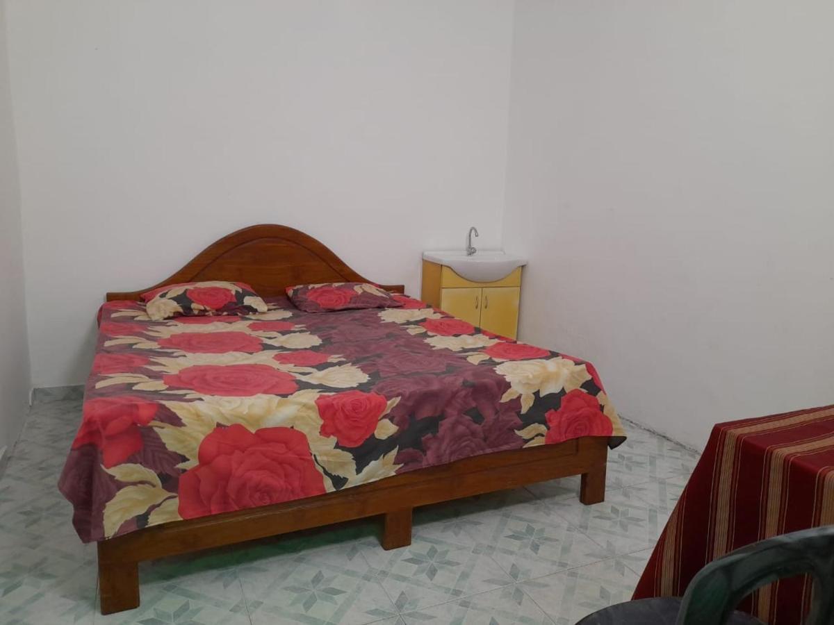 מלון קולומבו Rr House מראה חיצוני תמונה
