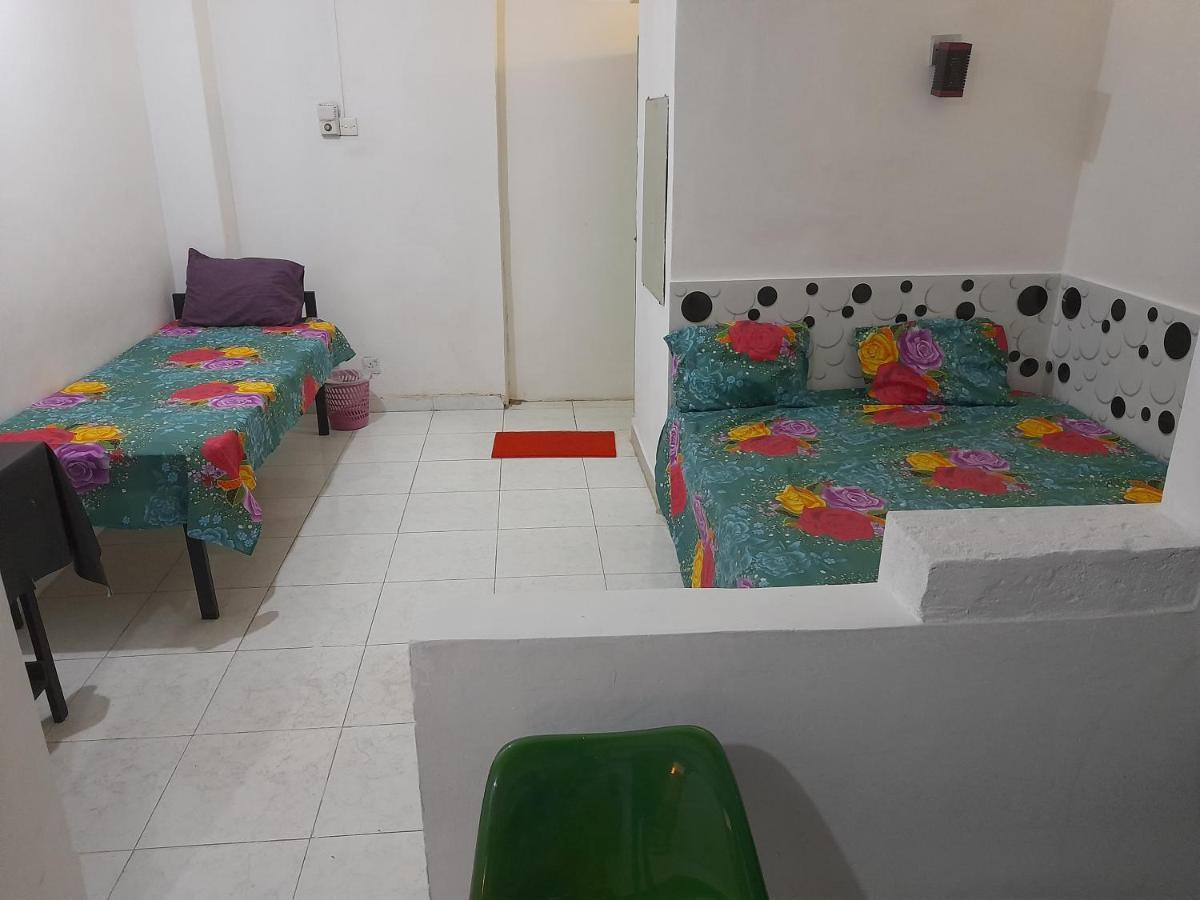 מלון קולומבו Rr House מראה חיצוני תמונה